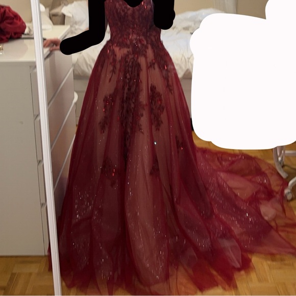 Gorgeous red strapless ballgown dress (Corset back; fits size S-L/4-12) - Picture 1 of 5